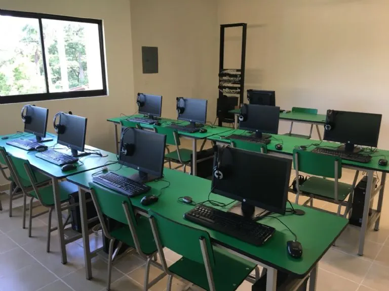 f768x1-16714_16841_5050